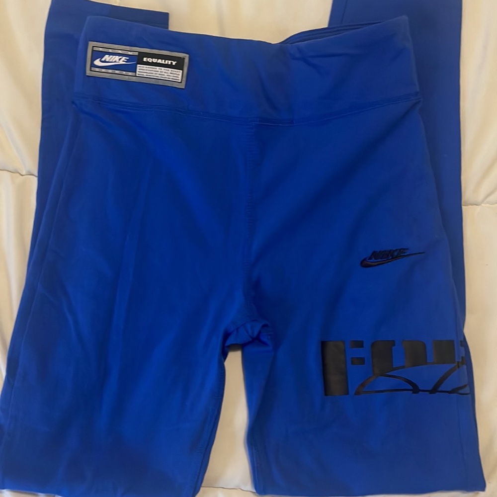 Girls Nike leggings. Tight fit